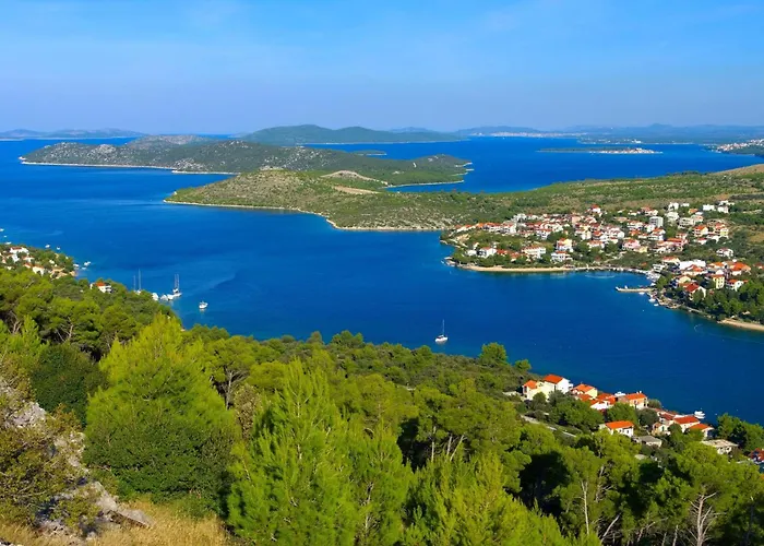 In - Sibenik Riviera 36432 * Primosten